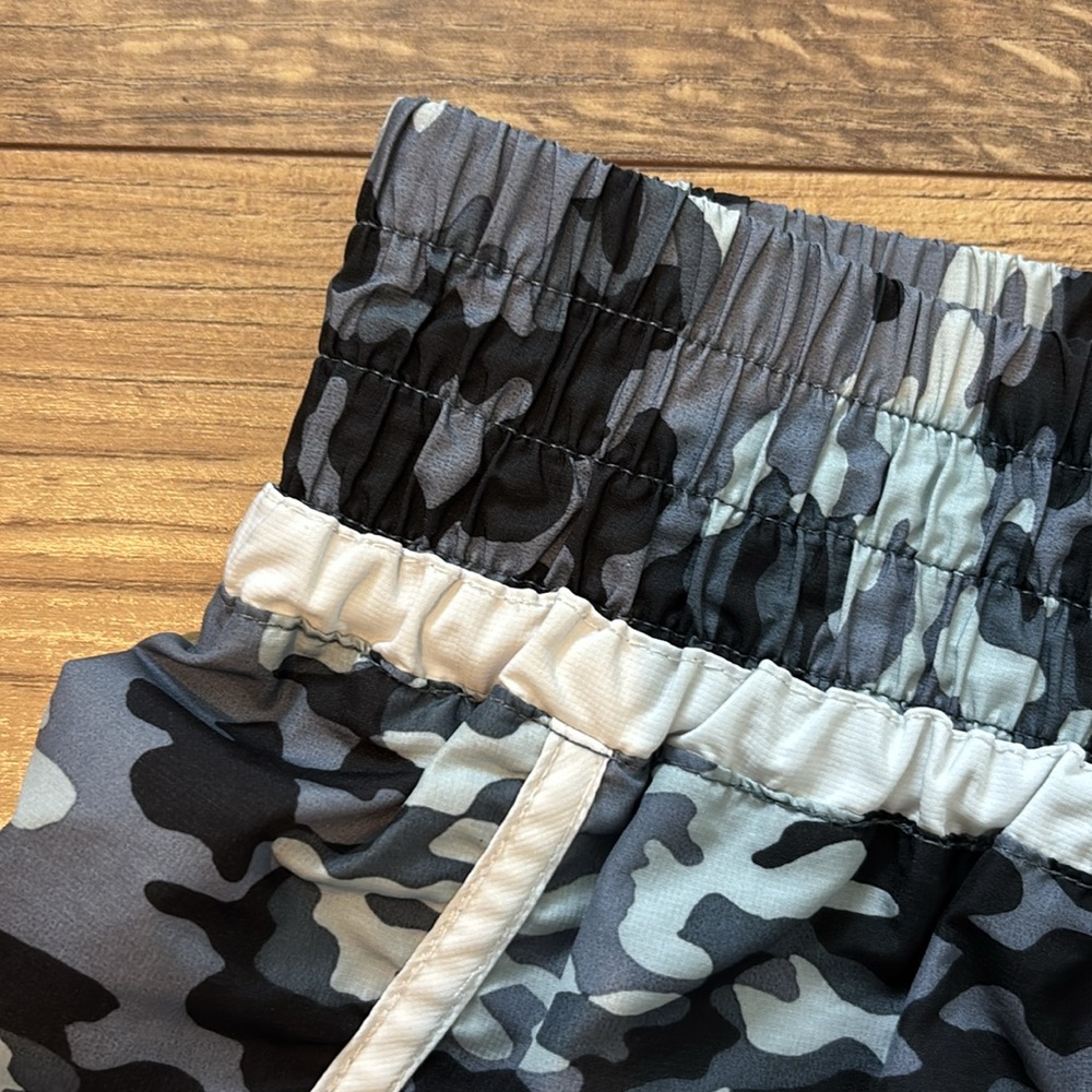 Women's Camo Print Shorts - Picture 3 of 5